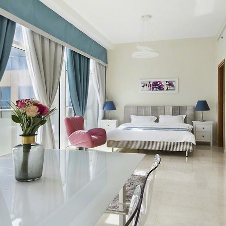 Bespoke Holiday Homes - Bay Square Dubai Exterior foto